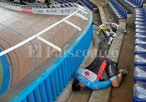 Σοκάρει ο τραυματισμός ποδηλάτη – ΒΙΝΤΕΟ