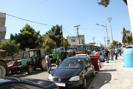 Αναβρασμός στη Λάρισα – Με το κλειδί στη… μίζα τα τρακτέρ
