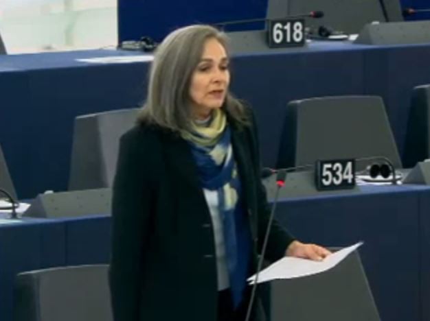 Η Σακοράφα για τη θηλιά χρέους – ανακεφαλαιοποιήσεων