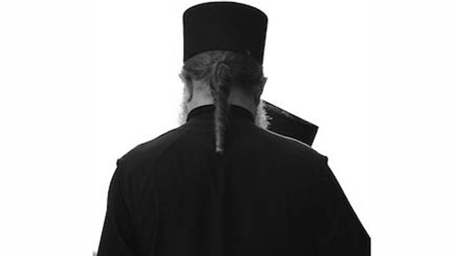 Ομογενής ιερέας πρωταγωνιστεί σε ερωτικό σκάνδαλο στο Μανχάταν