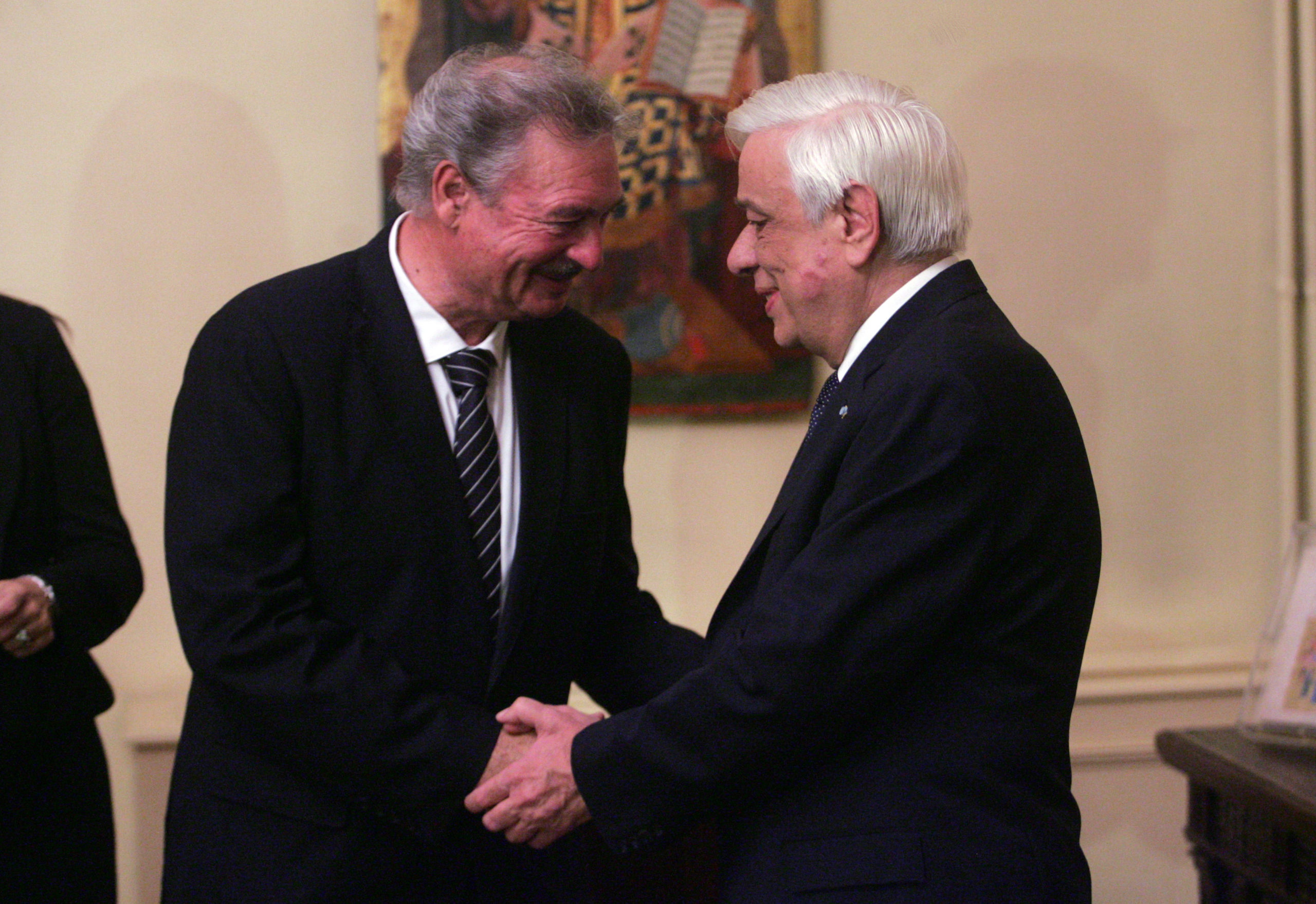 Ξεκάθαρο μήνυμα Παυλόπουλου σε Γιούνκερ και Μέρκελ