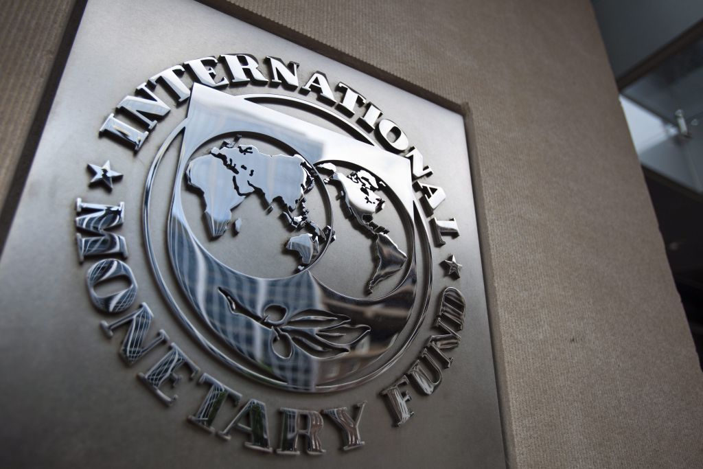 Νέα μείωση των συντάξεων στην Ελλάδα προβλέπει το ΔΝΤ