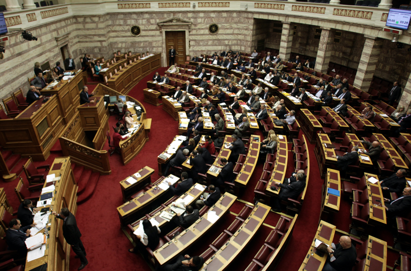 Υπερψηφίστηκε το νομοσχέδιο για τις τηλεοπτικές άδειες