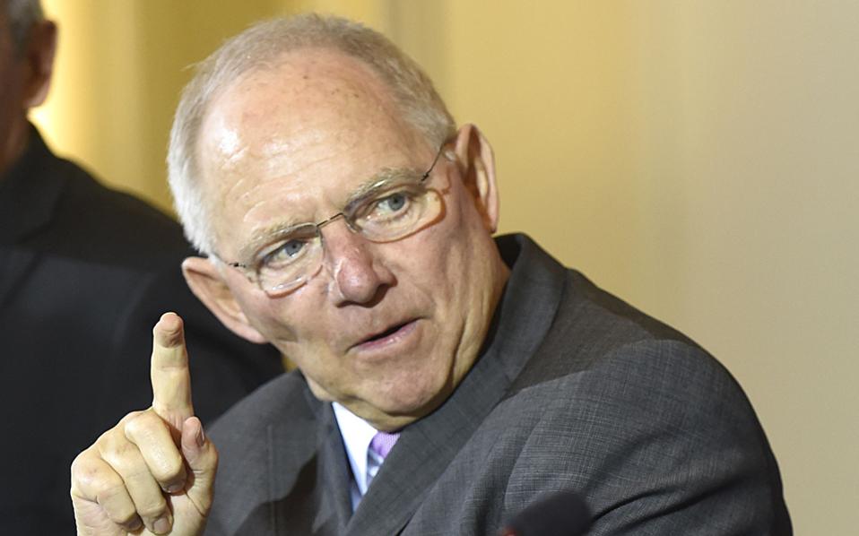 Δυσαρεστημένος ο Σόιμπλε για τη βοήθεια προς την Ελλάδα