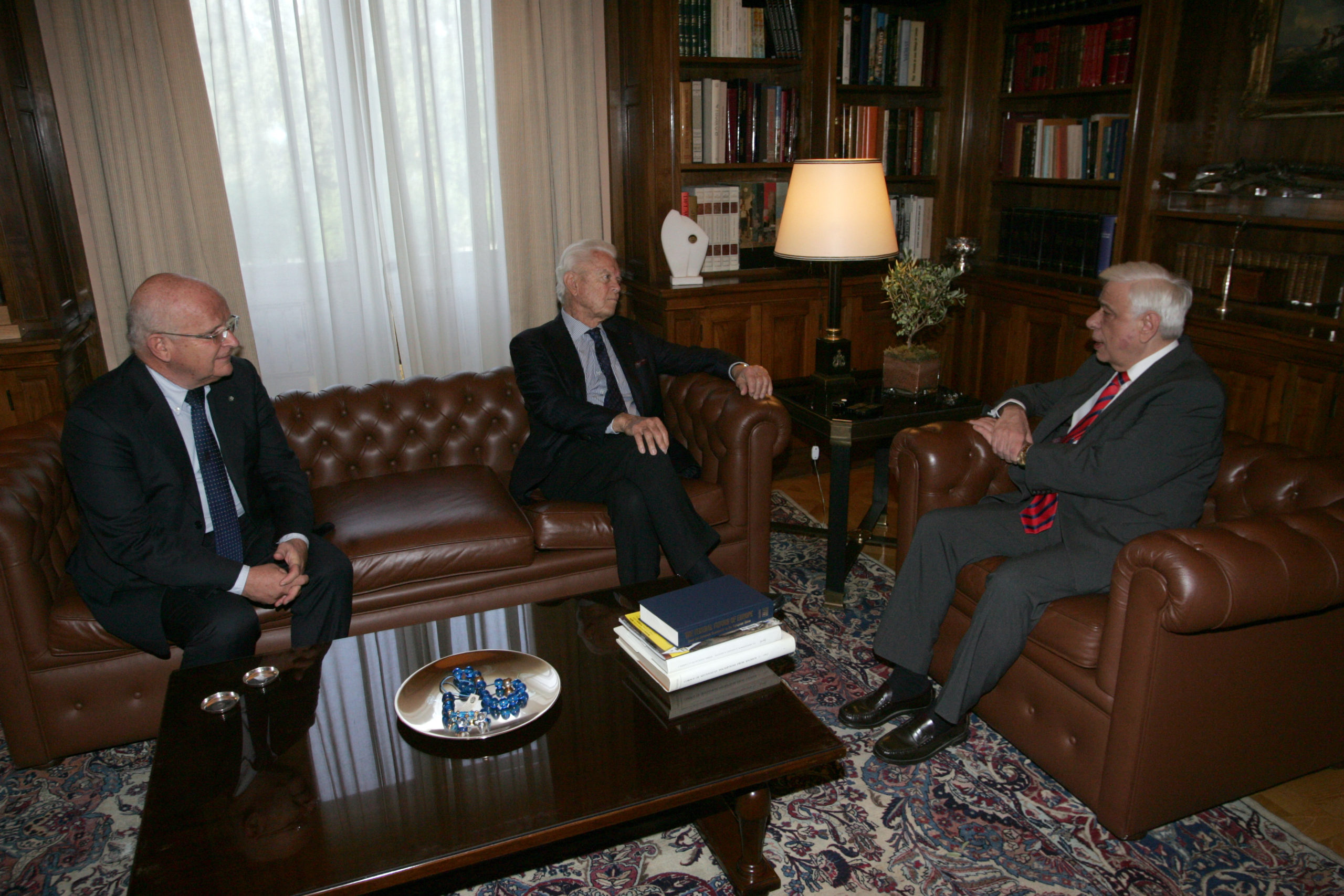 Παυλόπουλος: Τα Γλυπτά ανήκουν σ’ ένα μοναδικό Μνημείο- ΦΩΤΟ