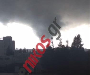 Ο… ανεμοστρόβιλος πάνω από το Μαρούσι – ΒΙΝΤΕΟ αναγνώστη