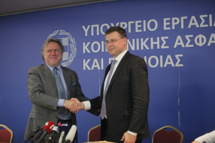 O Κατρούγκαλος προς τον Ντομπρόβσκις: Να μην μειωθούν οι συντάξεις