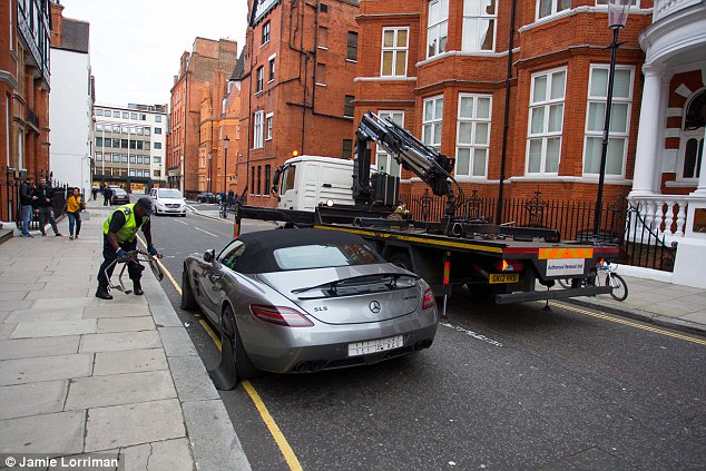 Σε 60″ το πολυτελές ιχ των 240.000 ευρώ βρισκόταν στον… αέρα – ΦΩΤΟ