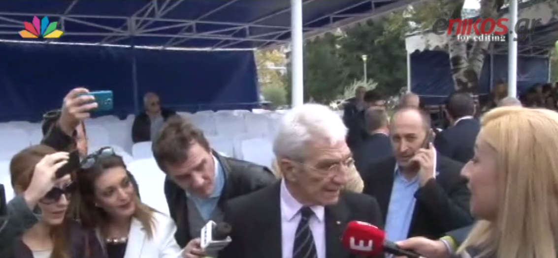 Ο εκνευρισμός του Μπουτάρη με δημοσιογράφο για τη γραβάτα – ΒΙΝΤΕΟ