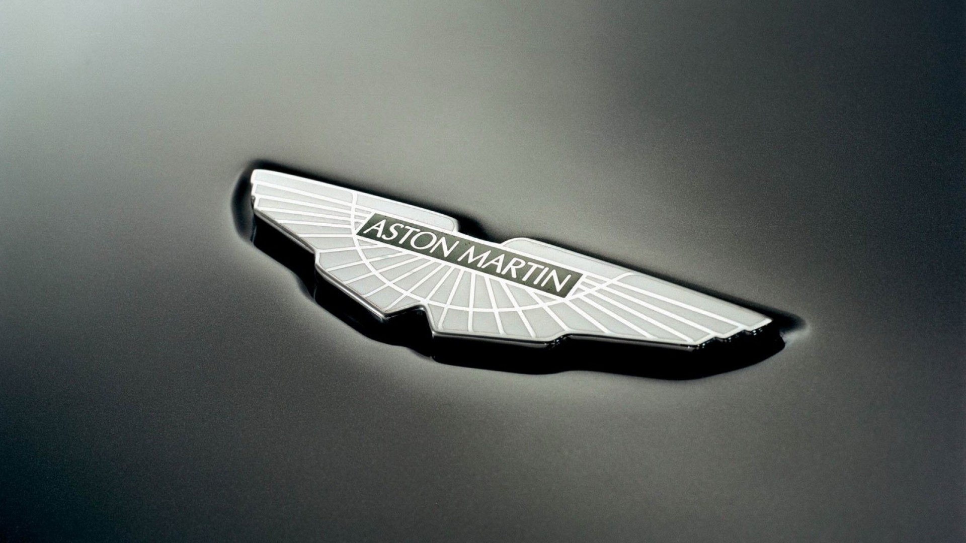 Περικοπές και στην… Aston Martin