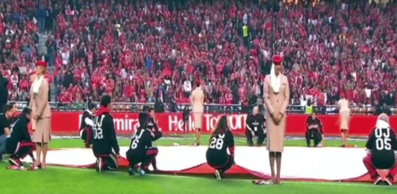 Ποδοσφαιρικές “οδηγίες ασφαλείας” από αεροσυνοδούς – ΒΙΝΤΕΟ