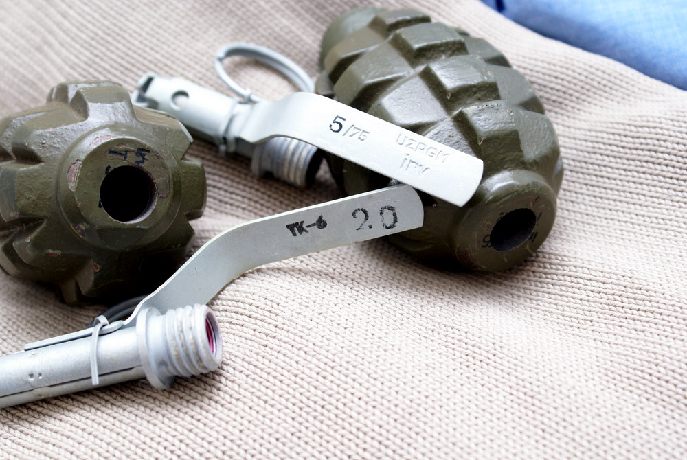 Συναγερμός στην ΕΛ.ΑΣ – Βρήκαν χειροβομβίδες στο Ειρηνοδικείο – ΒΙΝΤΕΟ