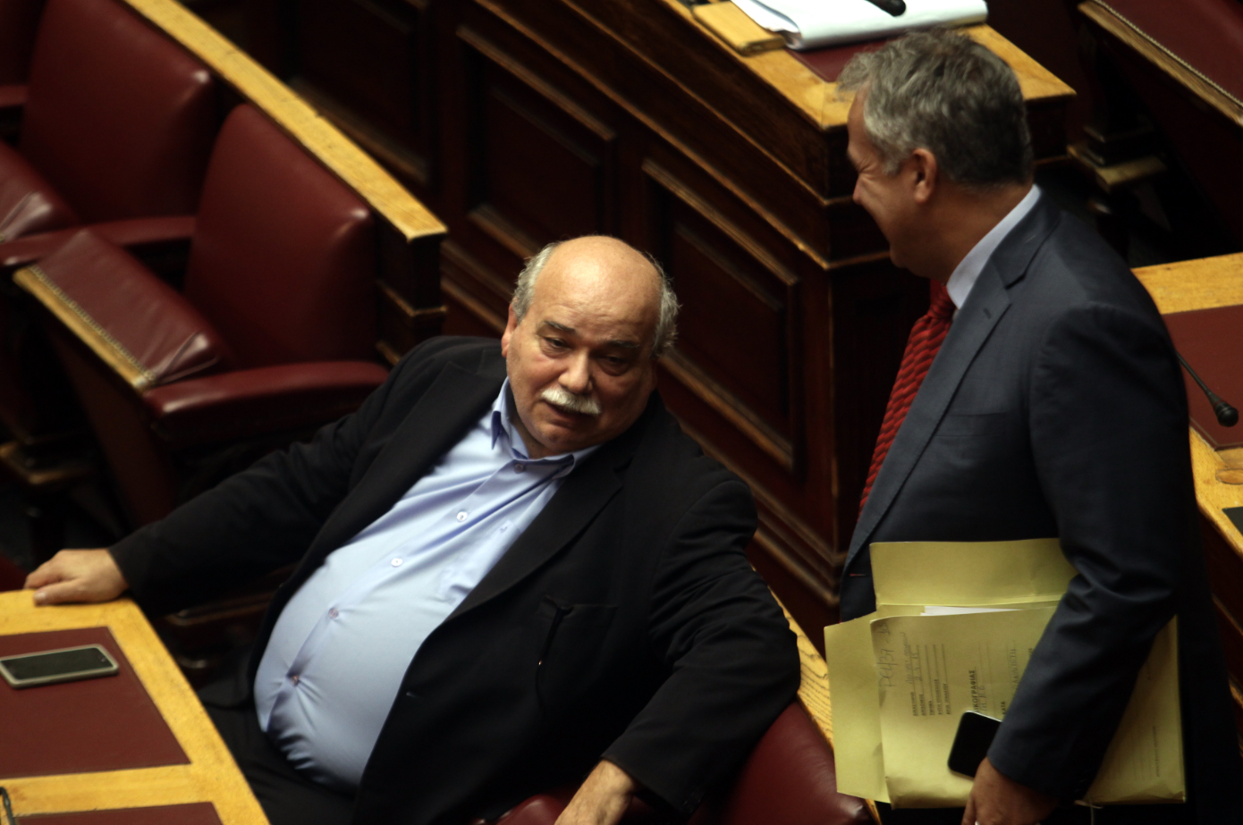 Τετ α τετ Βούτση-Βορίδη στη Βουλή- ΦΩΤΟ