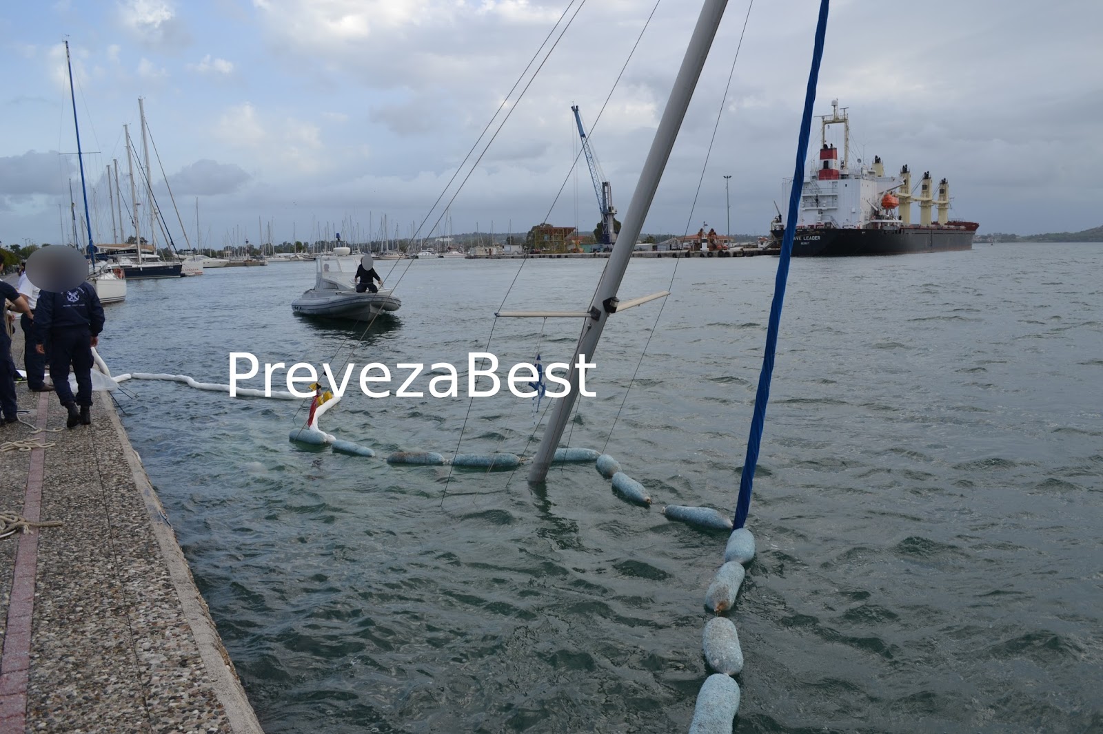 Βυθίστηκε ιστιοφόρο στην Πρέβεζα – ΦΩΤΟ