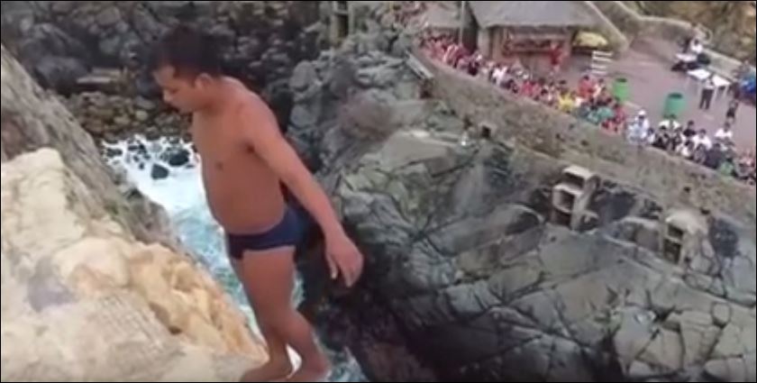 Βουτιά που κόβει την ανάσα – ΒΙΝΤΕΟ