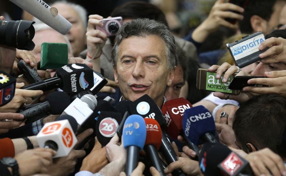 Αργεντινή: Ο Σκιόλι επικεφαλής στον πρώτο γύρο των προεδρικών εκλογών