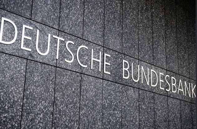 Κατά του περιορισμού στη χρήση μετρητών η Bundesbank