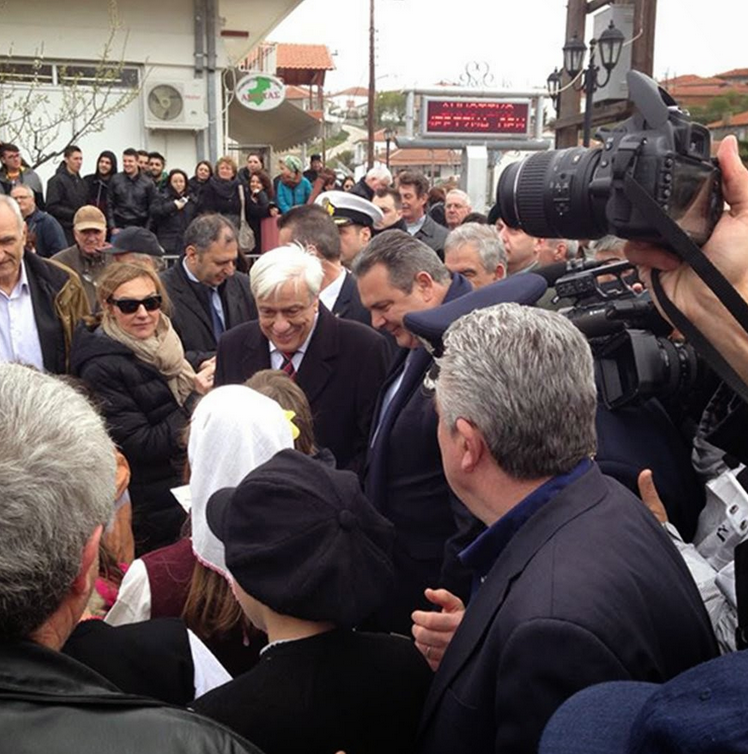 Έβγαλαν selfie με τον Παυλόπουλο στην Ξάνθη