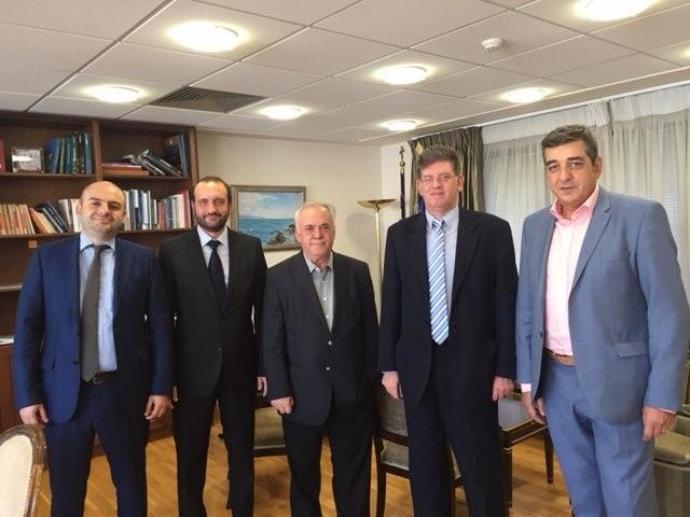 Πρόταση ΟΕΕ: Συνολική ρύθμιση χρεών σε Τράπεζες και Δημόσιο