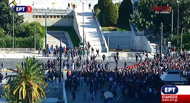 Η ένταση στο μαθητικό συλλαλητήριο – ΒΙΝΤΕΟ