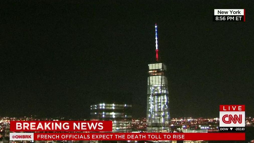 Στα χρώματα της Γαλλίας «βάφτηκε» το One World Trade Center – ΦΩΤΟ