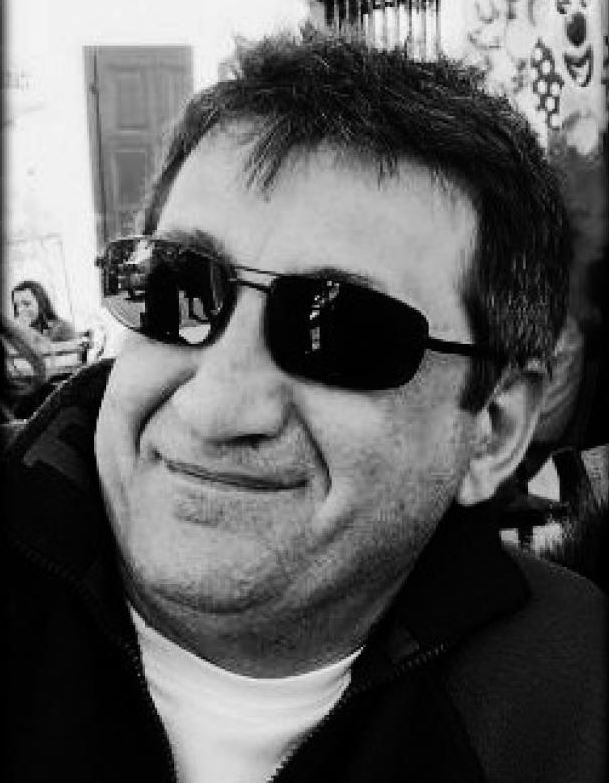 “Έφυγε” ο δημοσιογράφος Χάρης Χαραλαμπόπουλος σε ηλικία 52 ετών