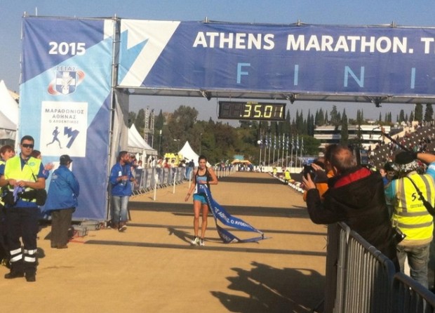 Καρακατσάνη και Γκελαούζος σταθερά νικητές στα 10χλμ