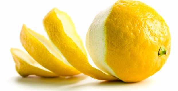 5 χρήσεις για τη φλούδα του λεμονιού που θα σας εκπλήξουν