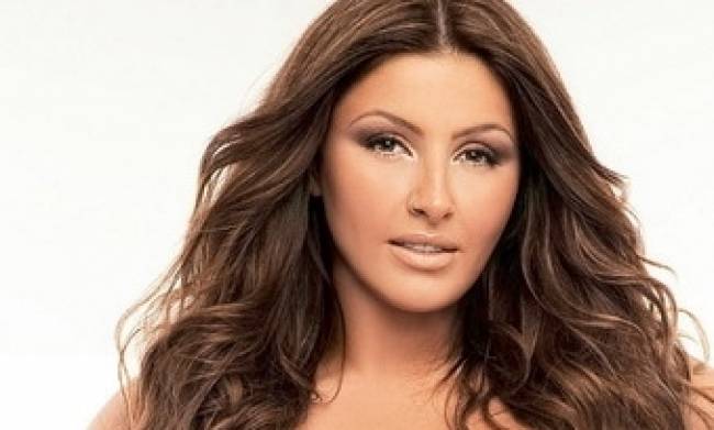 Η εκρηκτική Έλενα Παπαρίζου σε ρόλο ηθοποιού – ΦΩΤΟ