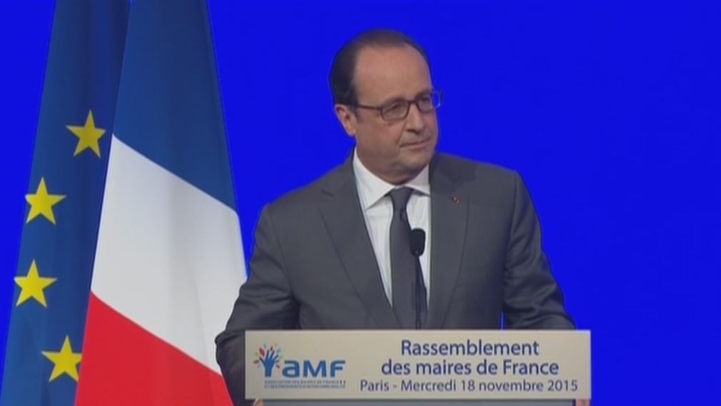Ολάντ: Η Γαλλία είναι σε κατάσταση πολέμου με την τρομοκρατία