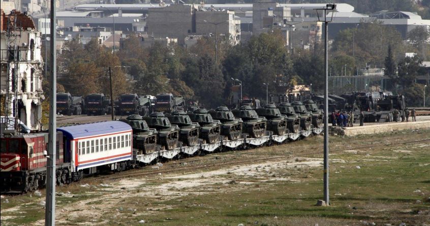 Η απάντηση της Τουρκίας στη Ρωσία: Στέλνει 20 άρματα στα σύνορα με τη Συρία – ΦΩΤΟ