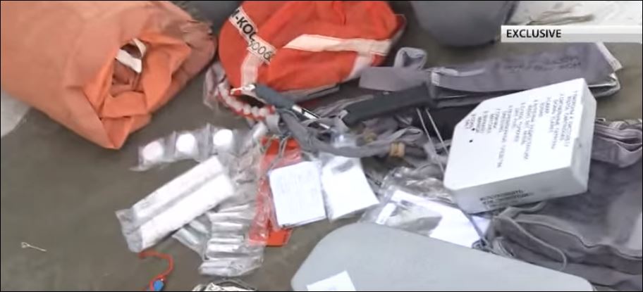 Αυτά έχουν πάντα μαζί τους οι Ρώσοι πιλότοι που βομβαρδίζουν τζιχαντιστές – ΒΙΝΤΕΟ