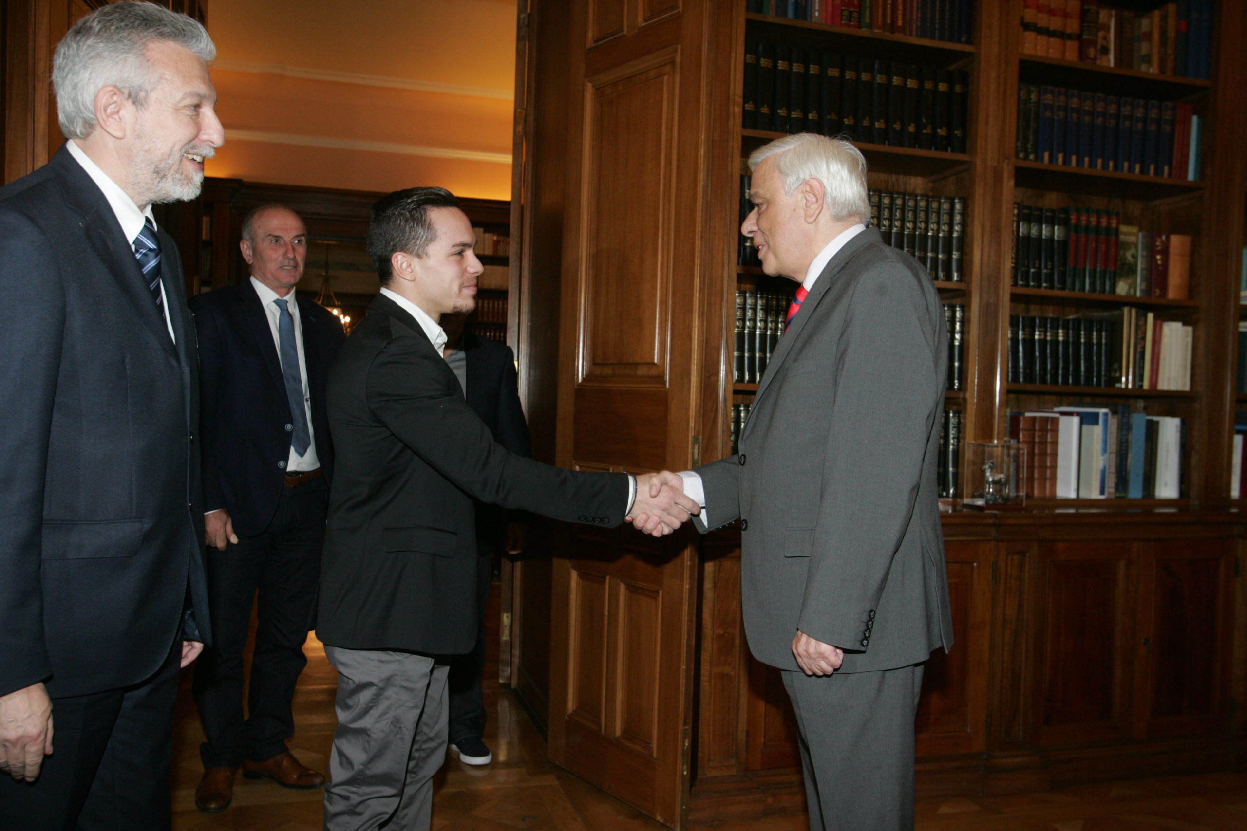 Τι είπε ο Παυλόπουλος στον Πετρούνια