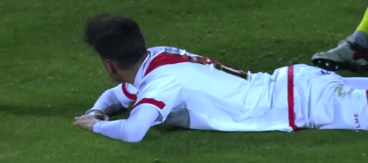 Αυτός ο ποδοσφαιρικός αγώνας έληξε ισόπαλος με σκόρερ τον ίδιο παίκτη… – ΒΙΝΤΕΟ