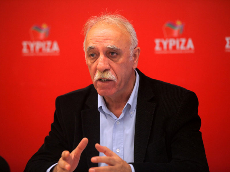 Βίτσας: Δεν θα προστατεύσω τη βίλα με τις πισίνες