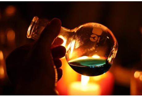 Τρίκαλα: 88χρονη θησαύριζε “λύνοντας μάγια”