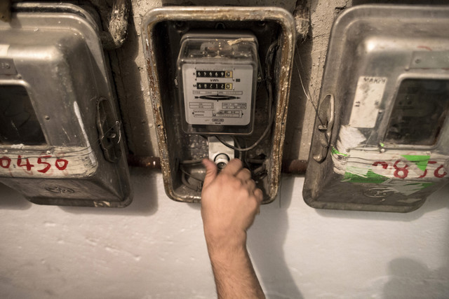 Συνελήφθη 51χρονος για παρεμβάσεις σε μετρητές της ΔΕΗ