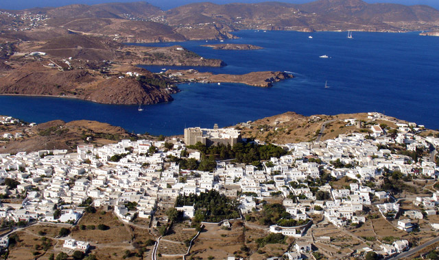 80% πιο φθηνή η μεταφορά νερού στα νησιά