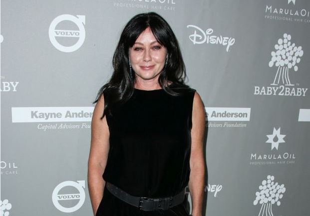 Καταβεβλημένη η “Μπρέντα” από τη μάχη με τον καρκίνο-ΦΩΤΟ