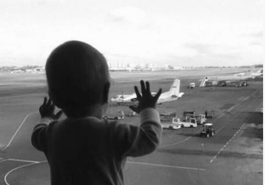 Το 10 μηνών βρέφος που έγινε σύμβολο της αεροπορικής τραγωδίας – ΦΩΤΟ