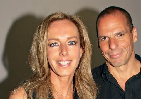 Τι κάνει η Δανάη Στράτου στη Νότια Αφρική; – ΦΩΤΟ