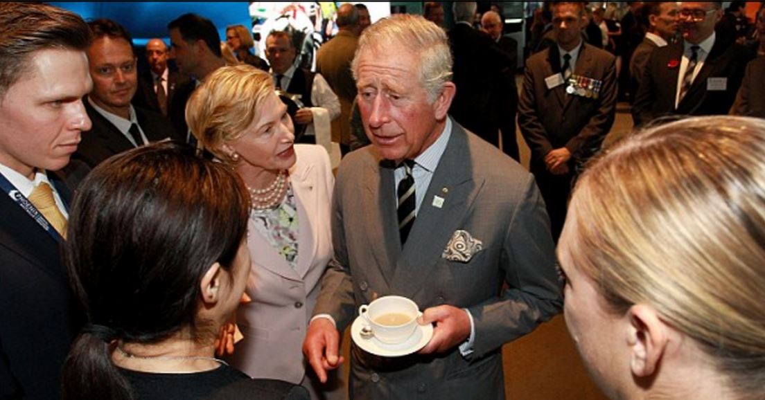 H Καμίλα ζηλεύει τον Κάρολο – ΦΩΤΟ