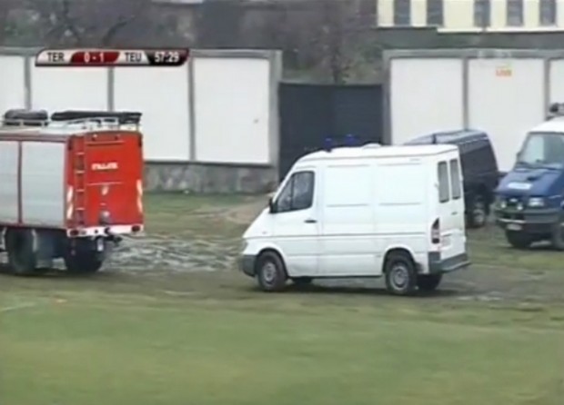 Αυτή τη φορά δεν έφταιγαν οι τραυματιοφορείς αλλά το… ασθενοφόρο – ΒΙΝΤΕΟ