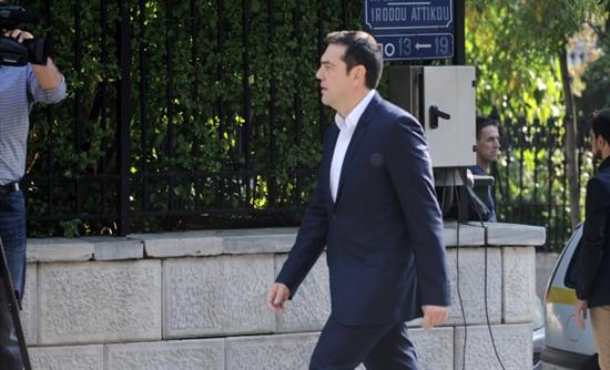 Τσίπρας: Ανάγκη να ενισχυθεί η χώρα διαπραγματευτικά ώστε να μη μειωθούν οι συντάξεις