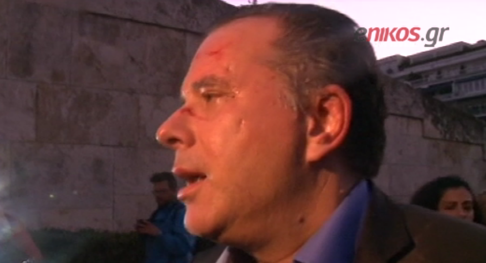 Οι δηλώσεις του Κουμουτσάκου αμέσως μετά τον προπηλακισμό – ΒΙΝΤΕΟ