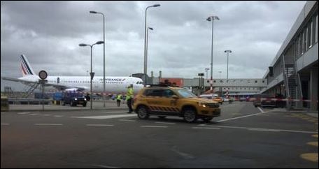 Το αεροσκάφος της Air France στο αεροδρόμιο του Άμστερνταμ – ΦΩΤΟ – ΤΩΡΑ