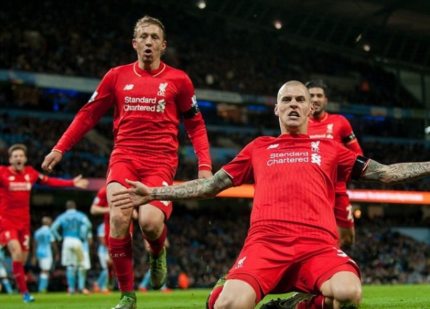 Λαμπερή… η Λίβερπουλ στο Μάντσεστερ