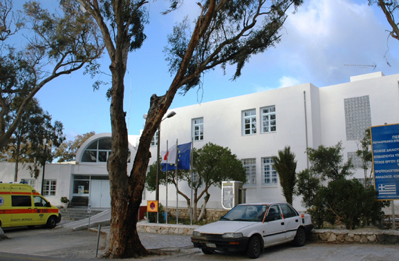 Κραυγή αγωνίας από τη Σαντορίνη – Χωρίς ασθενοφόρο το νησί