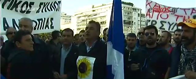 Οι αγρότες “αιφνιδίασαν” την τροχαία – Έμφραγμα στους δρόμους – ΒΙΝΤΕΟ