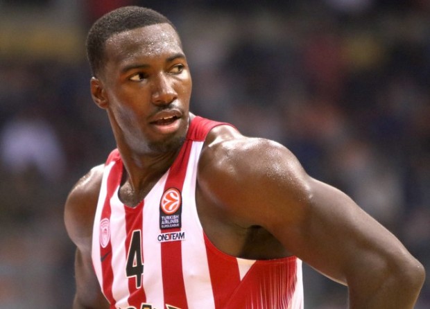 Σοκ στον Ολυμπιακό – Ρήξη χιαστού ο Γιάνγκ